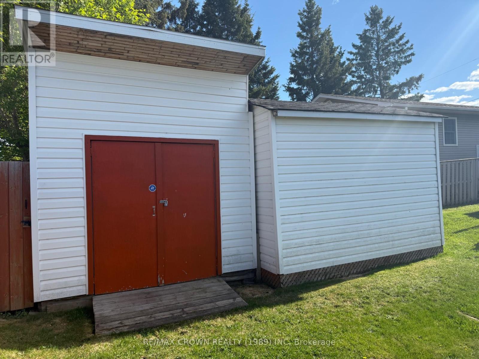 556 & 552 Balsam Street S, Timmins, Ontario  P4N 2G3 - Photo 6 - T13238666