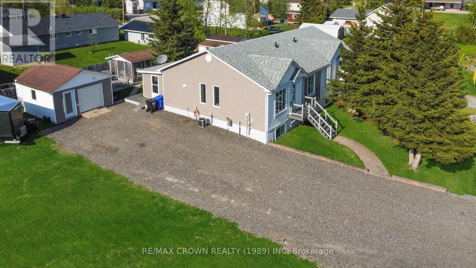 36 Bryant Street, Hearst, Ontario  P0L 1N0 - Photo 4 - T13238682