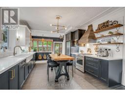 118 LANSDOWNE AVENUE, Toronto, Ontario