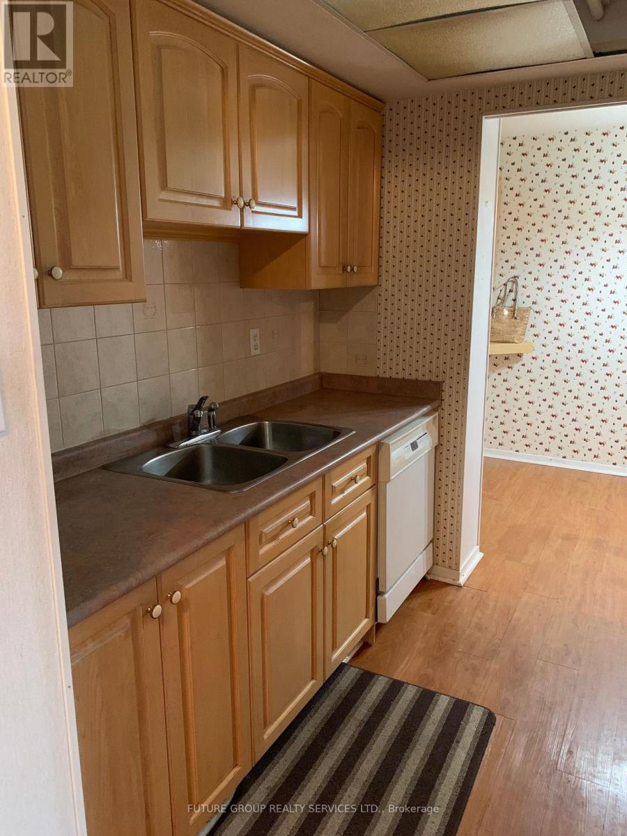 1601 - 3100 Kirwin Avenue, Mississauga, Ontario  L5A 3S6 - Photo 5 - W13227550