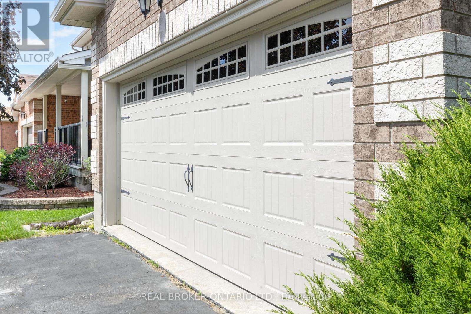 16 Forest Creek Drive, Ottawa, Ontario  K2S 1L6 - Photo 3 - X13238678