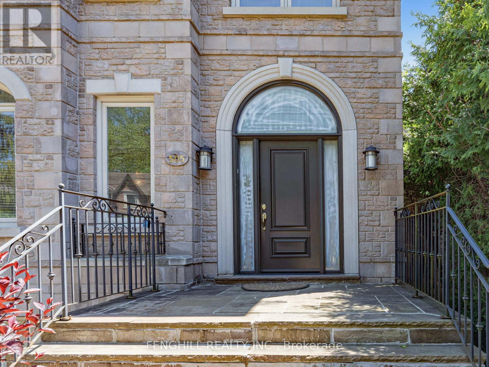 505 Cranbrooke Avenue, Toronto, Ontario  M5M 1N6 - Photo 2 - C13219800