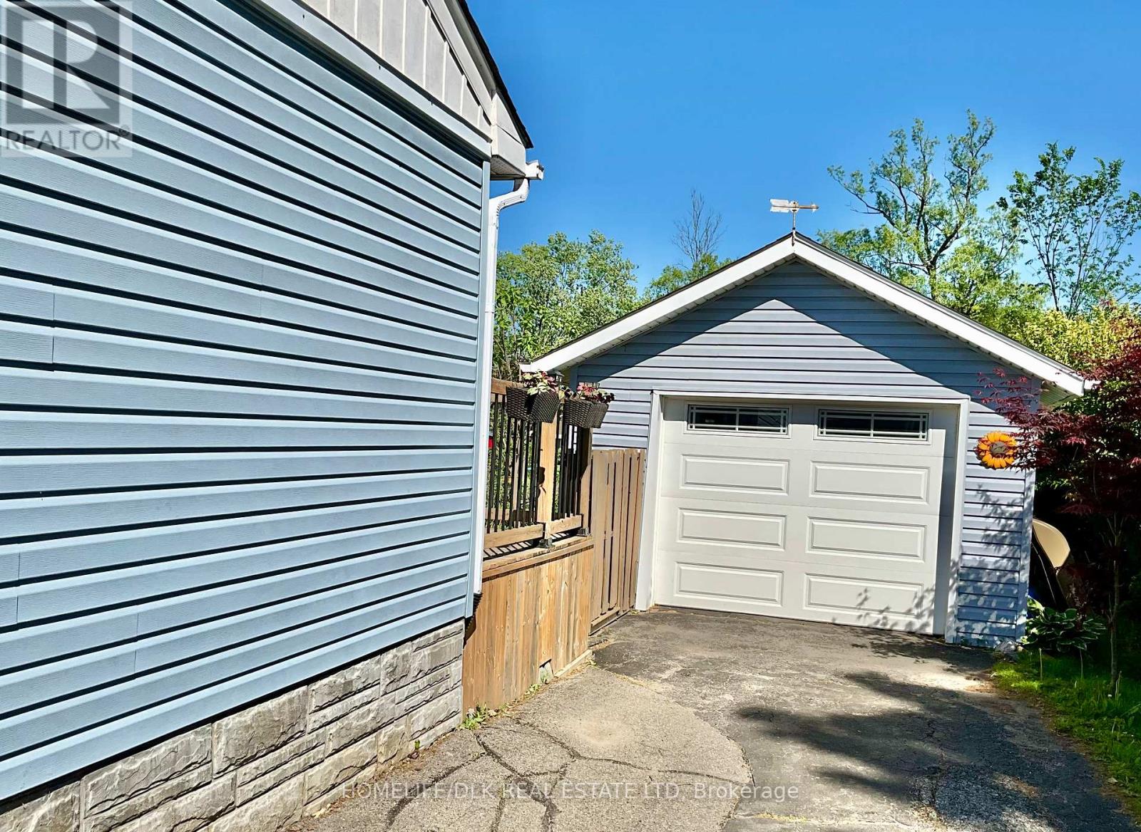 82 Brookview Crescent, Brockville, Ontario  K6V 4P2 - Photo 4 - X13238712