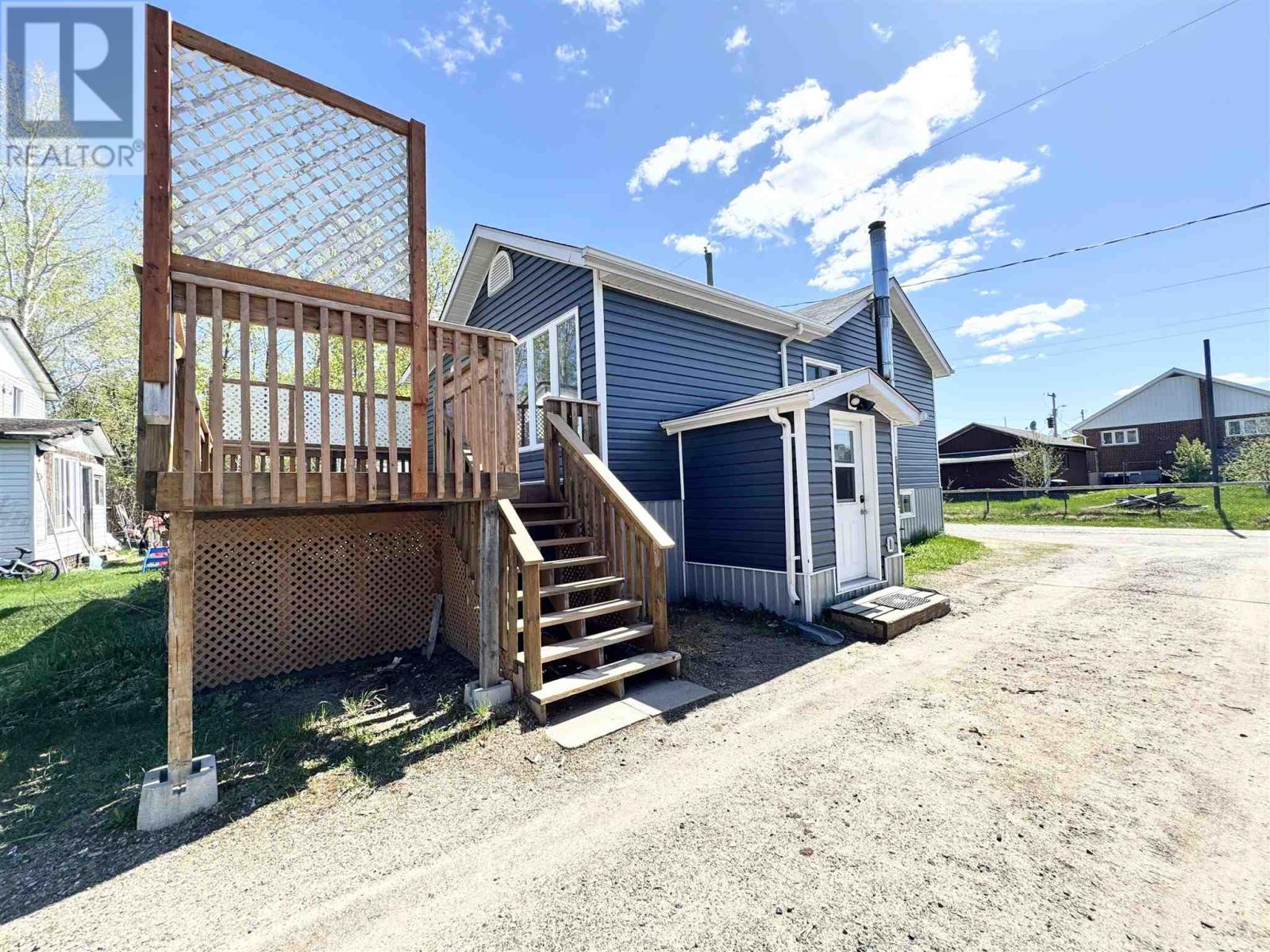141 Aberdeen St S, Chapleau, Ontario  P0M 1K0 - Photo 3 - SM261263