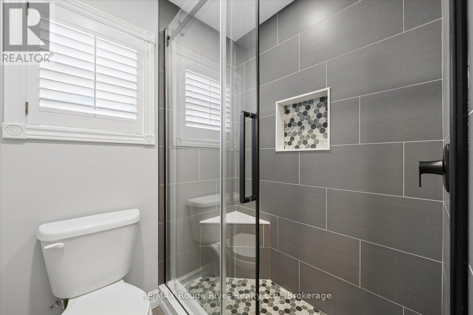28 Watford Street, Whitby, Ontario  L1M 1E6 - Photo 32 - E13238644