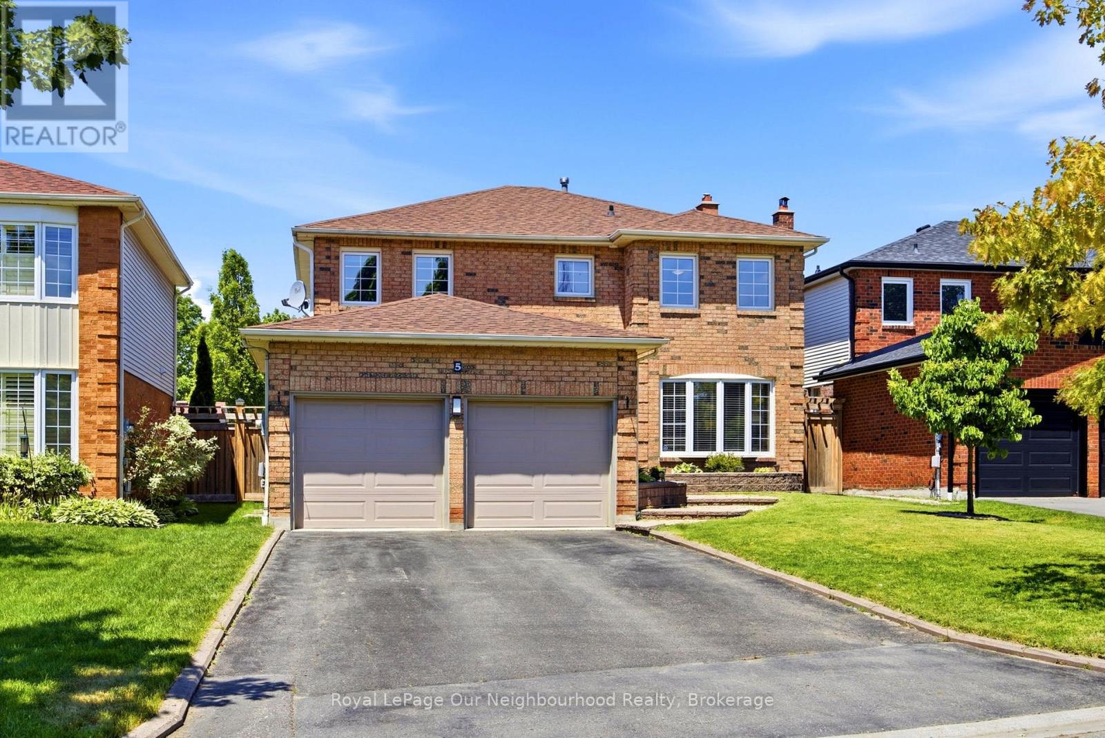5 CATHERINE DRIVE, Whitby, Ontario