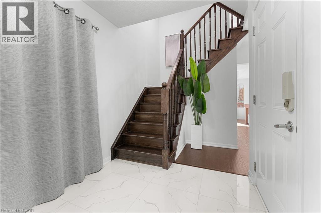 22 Donomore Drive, Brampton, Ontario  L7A 0S7 - Photo 2 - 40833302