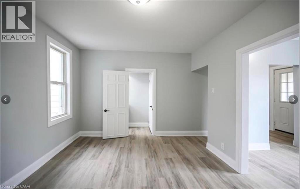 1024 Cannon Street E, Hamilton, Ontario  L8L 2H6 - Photo 6 - 40836654