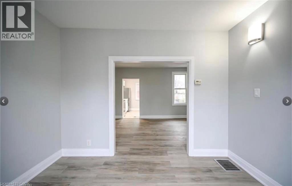 1024 Cannon Street E, Hamilton, Ontario  L8L 2H6 - Photo 4 - 40836654