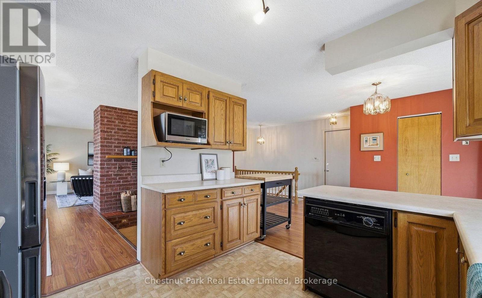 12154 Loyalist Parkway, Prince Edward County, Ontario  K0K 2T0 - Photo 16 - X13238742
