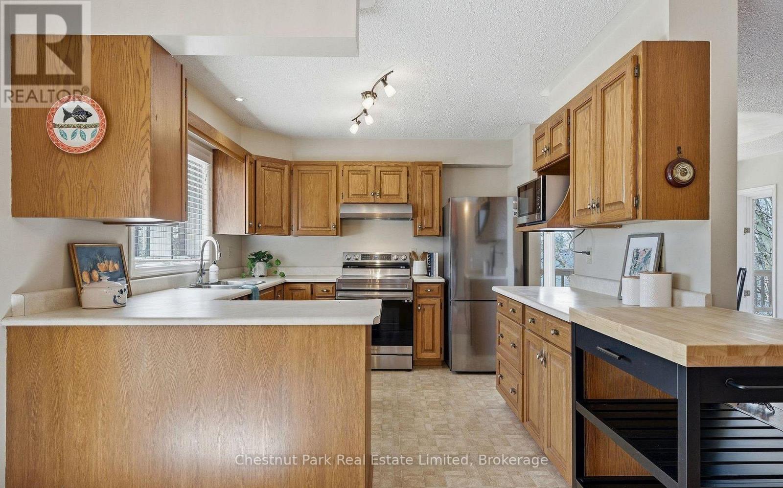 12154 Loyalist Parkway, Prince Edward County, Ontario  K0K 2T0 - Photo 17 - X13238742