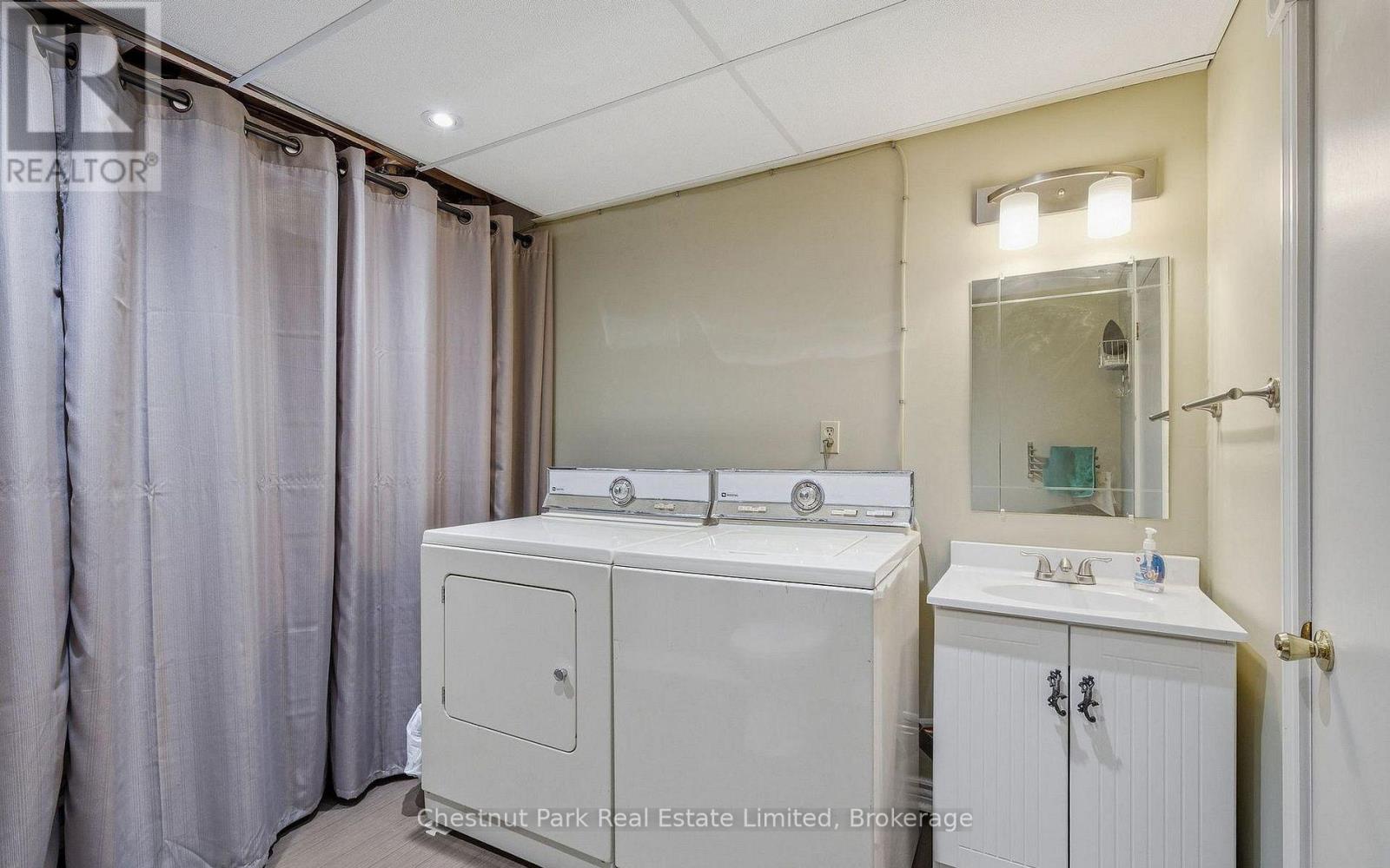 12154 Loyalist Parkway, Prince Edward County, Ontario  K0K 2T0 - Photo 35 - X13238742