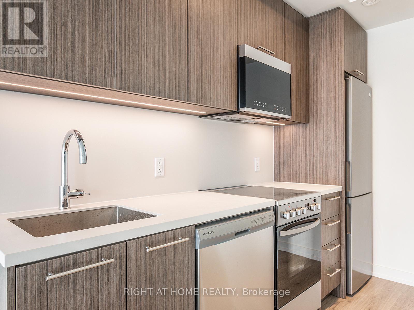 4 - 260 Finch Avenue E, Toronto, Ontario  M2N 0L3 - Photo 5 - C13238784