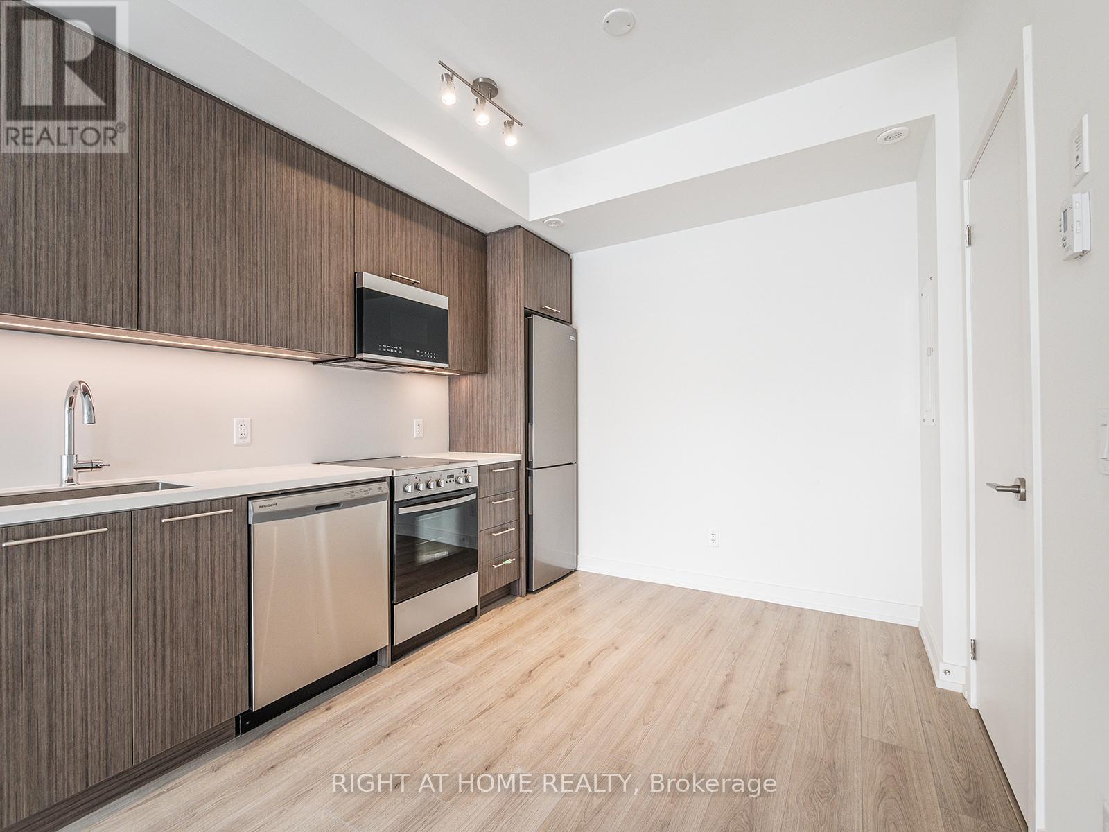 4 - 260 Finch Avenue E, Toronto, Ontario  M2N 0L3 - Photo 6 - C13238784