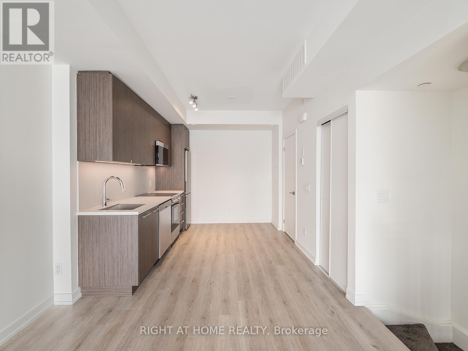 4 - 260 Finch Avenue E, Toronto, Ontario  M2N 0L3 - Photo 9 - C13238784