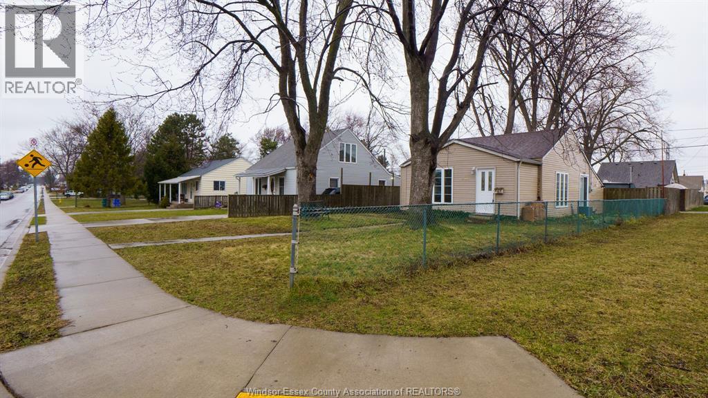 1296 Elm Avenue, Windsor, Ontario  N8X 2B5 - Photo 2 - 26012992