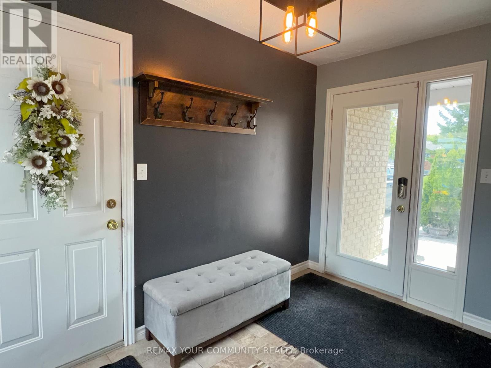 86 Oxley Drive, Penetanguishene, Ontario  L9M 1W1 - Photo 4 - S13231396
