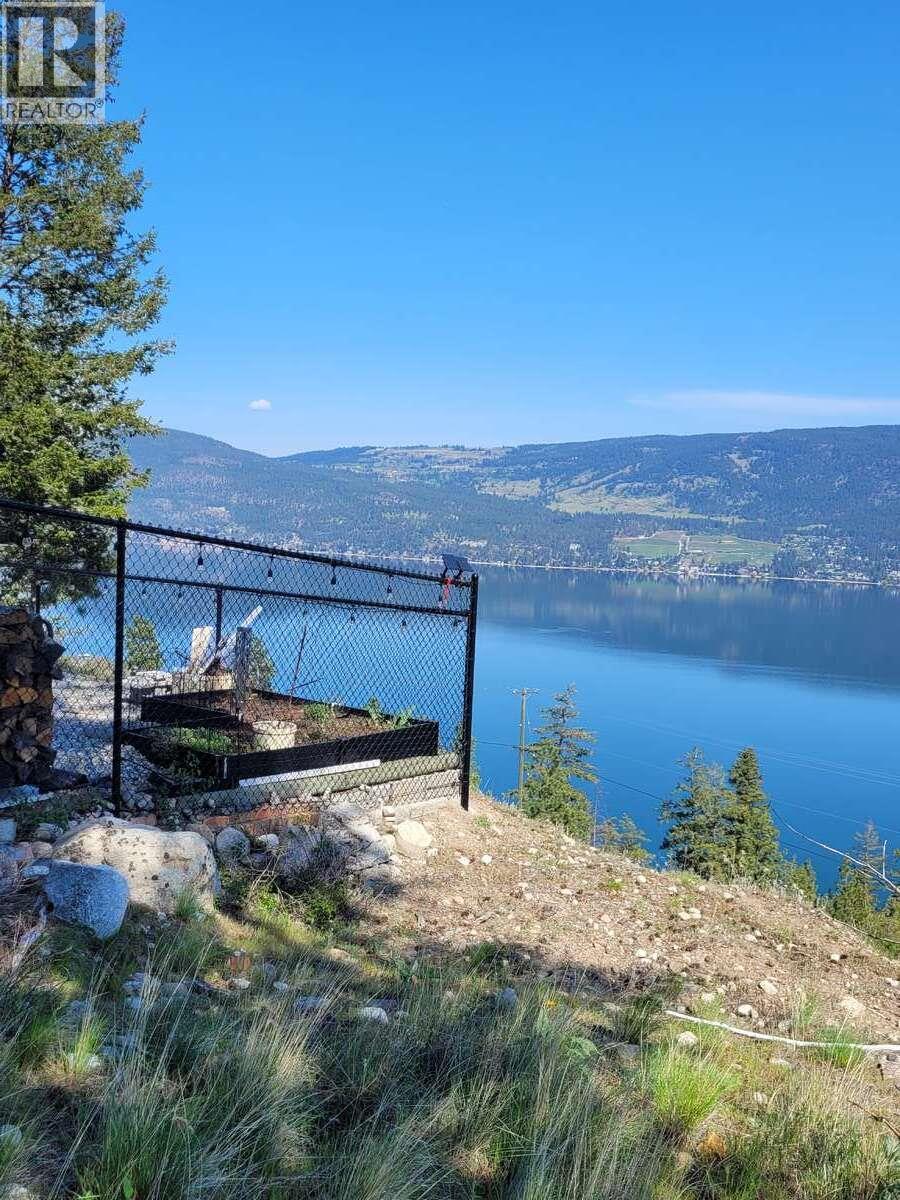 7185 Dunwaters Road Kelowna Photo 18