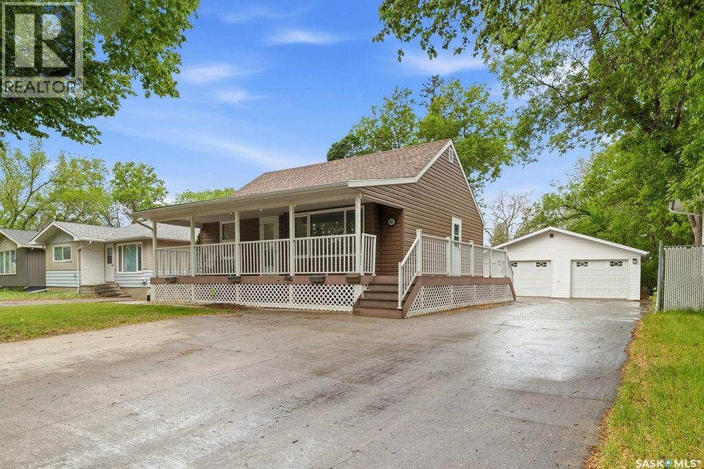 166 Halifax Street N, Regina, Saskatchewan  S4R 0R5 - Photo 1 - SK038119