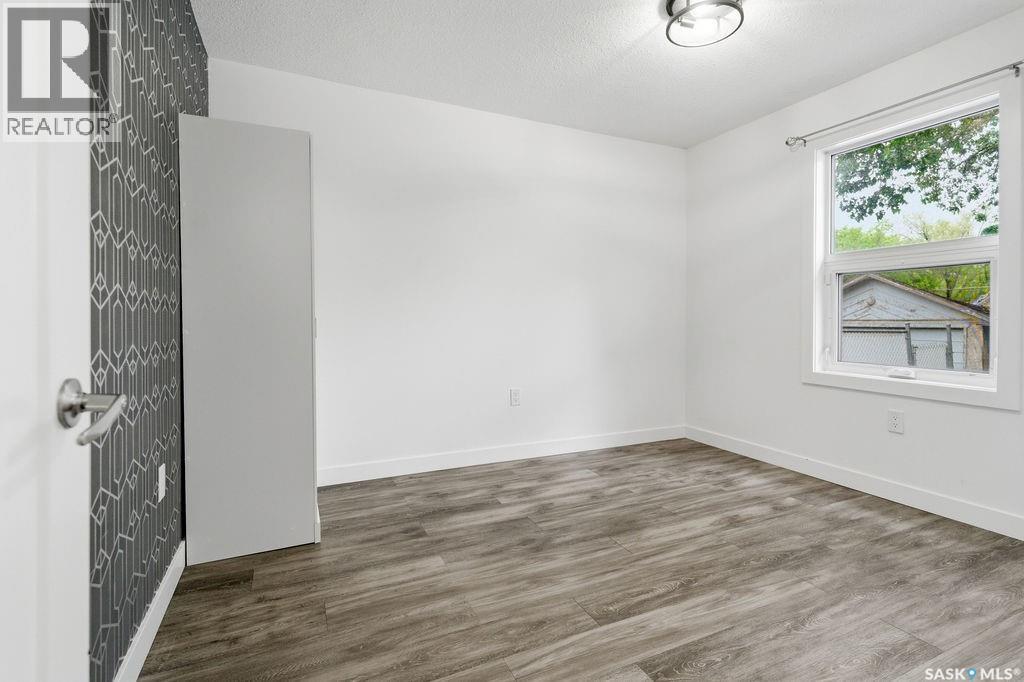 166 Halifax Street N, Regina, Saskatchewan  S4R 0R5 - Photo 8 - SK038119