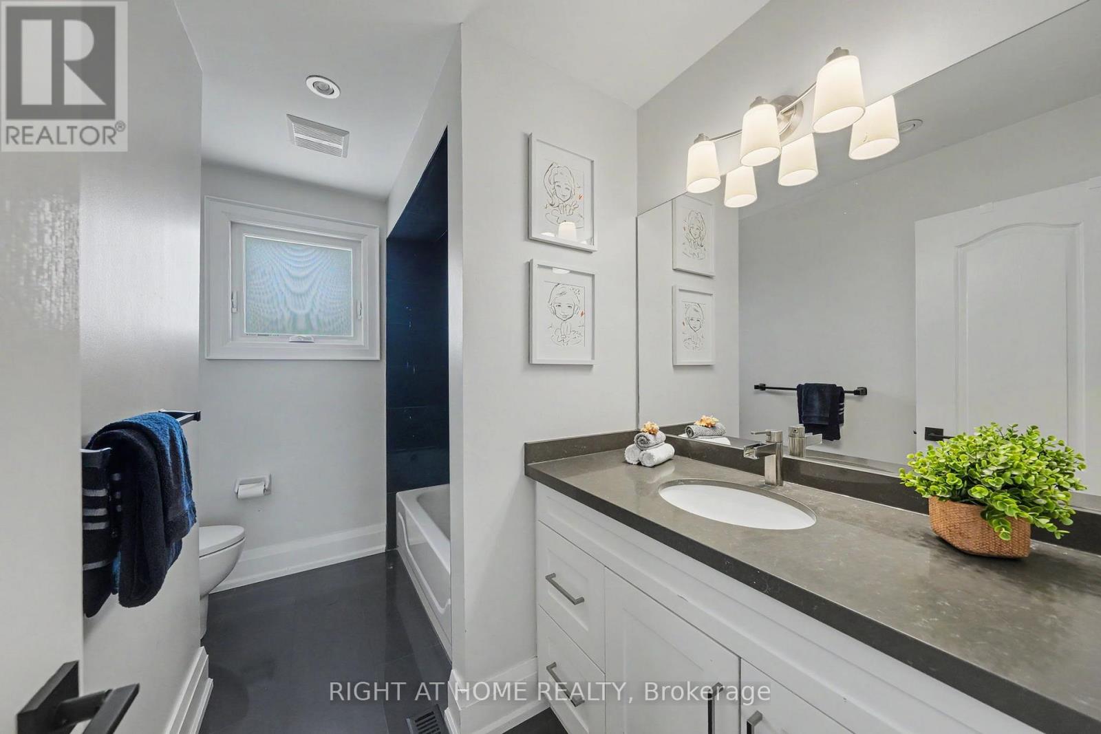 235 Montebello Avenue, Vaughan, Ontario  L4H 1L6 - Photo 18 - N13238634