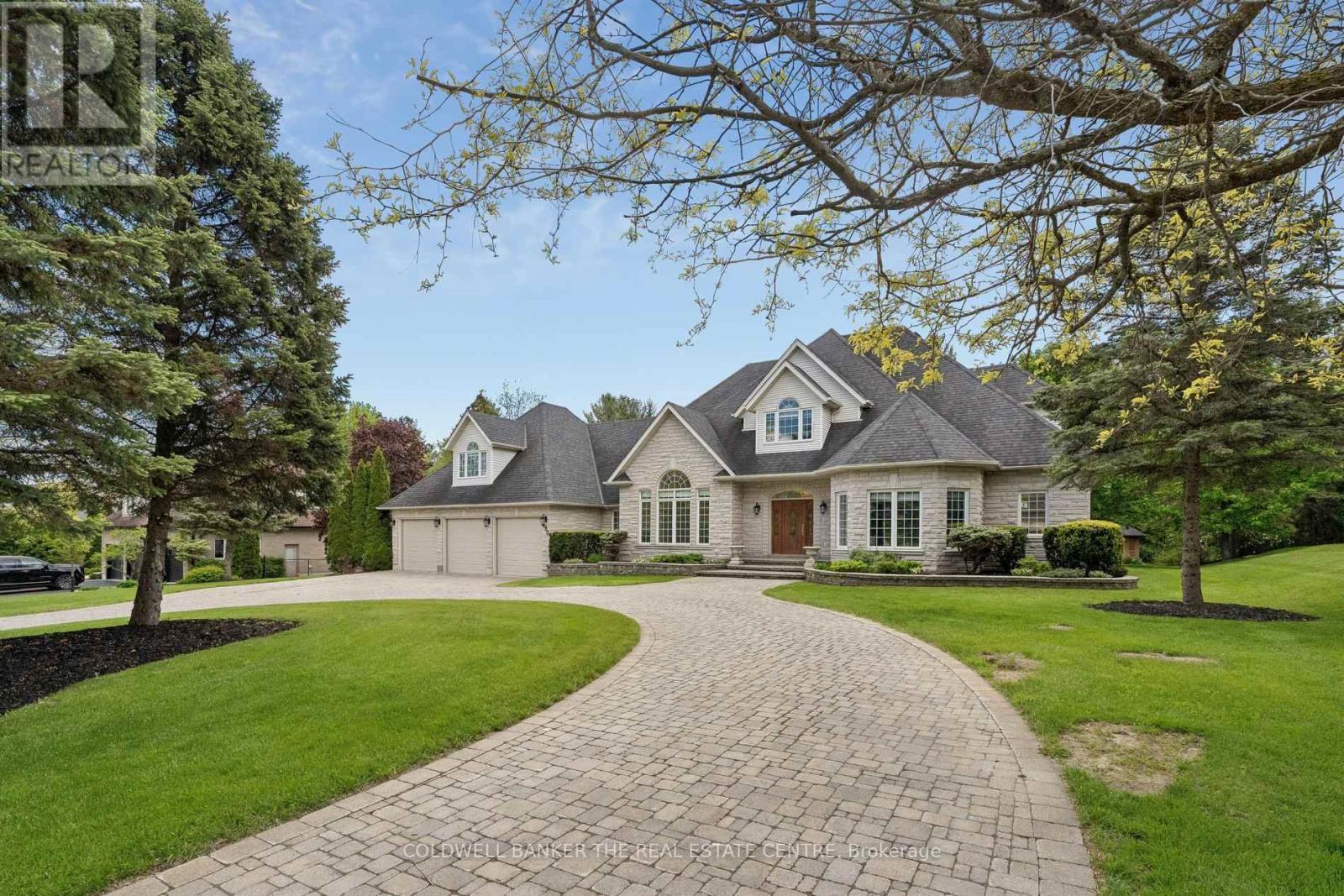 480 COVENTRY HILL TRAIL, Newmarket, Ontario