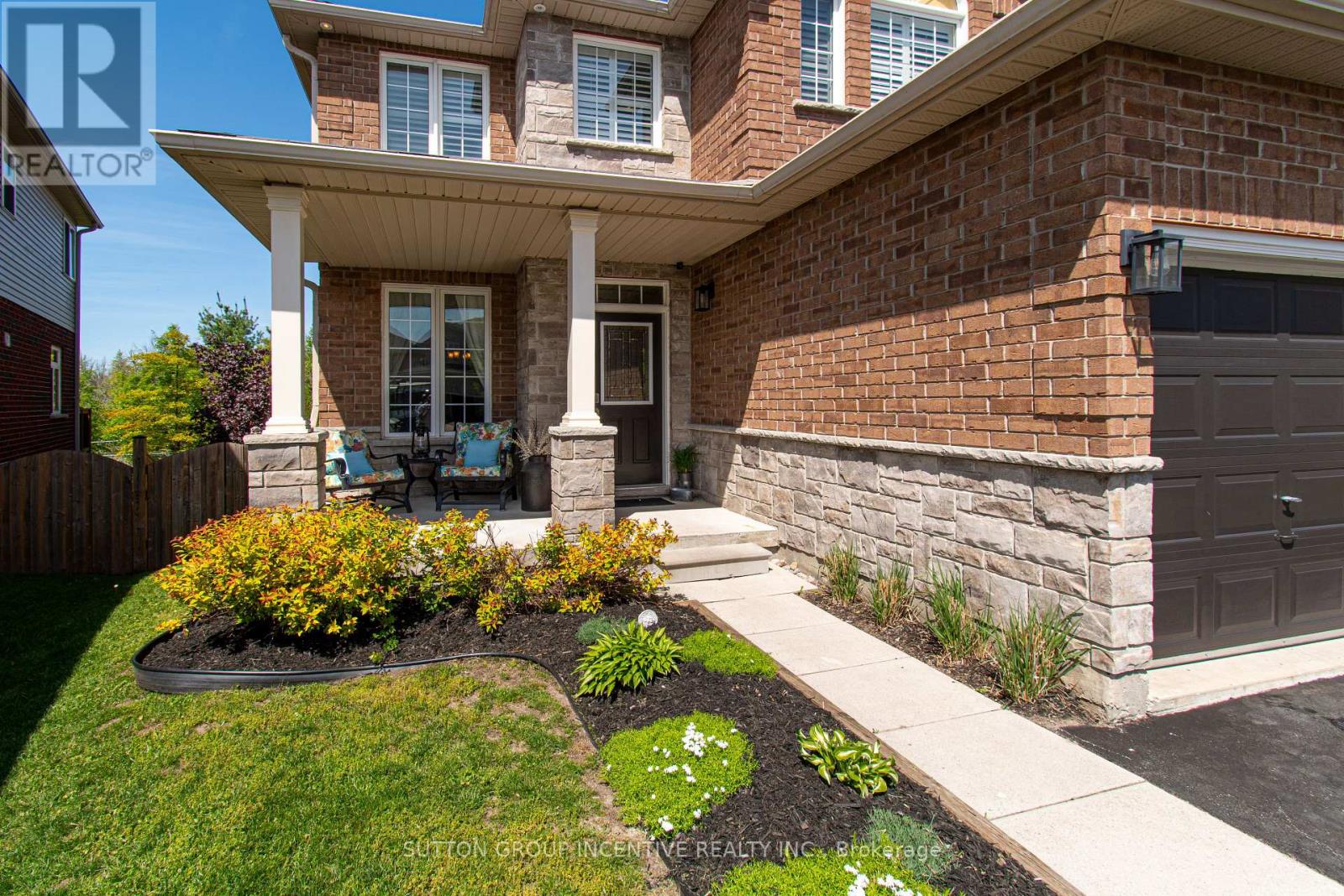 18 Graihawk Drive, Barrie (Ardagh), Ontario  L4N 6G4 - Photo 3 - S13238648