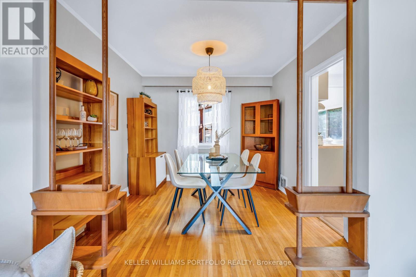 210 Bicknell Avenue, Toronto, Ontario  M6M 4G9 - Photo 10 - W13238628