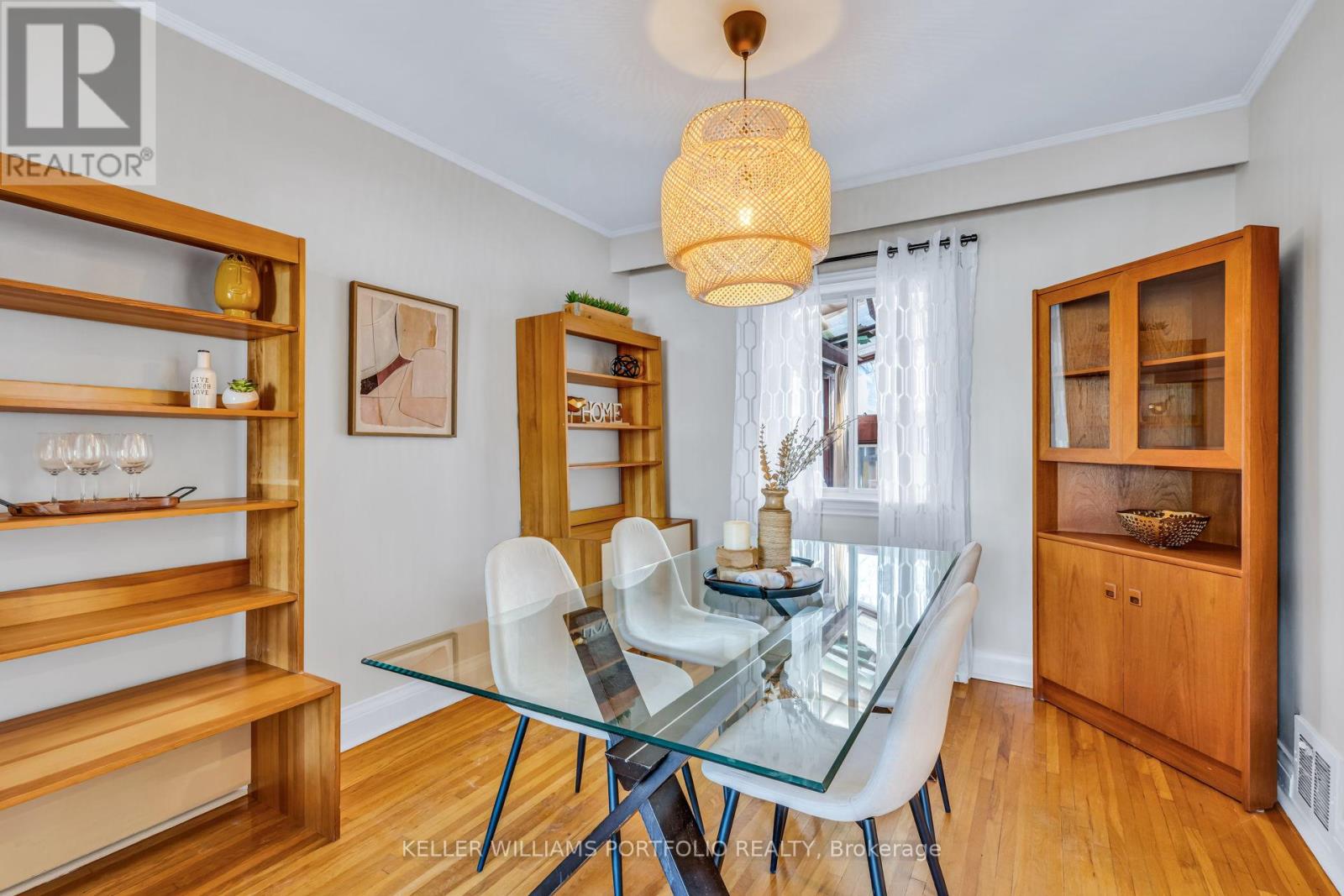 210 Bicknell Avenue, Toronto, Ontario  M6M 4G9 - Photo 11 - W13238628