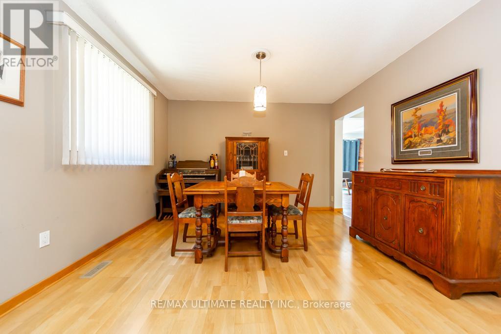 3 Aron Drive, Brampton, Ontario  L6Y 2S3 - Photo 9 - W13238758