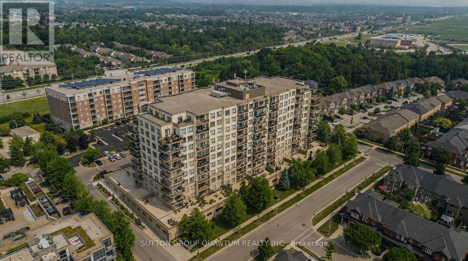 414 - 1998 Ironstone Drive, Burlington, Ontario  L7L 7P7 - Photo 2 - W13238774