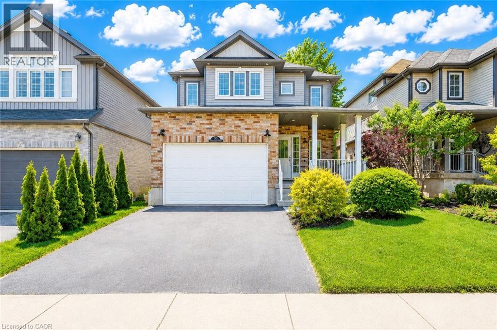 31 PARKVALE Drive, Kitchener, Ontario
