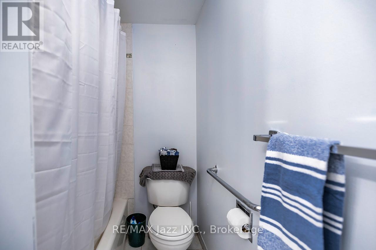 810 Kilkenny Court, Oshawa, Ontario  L1J 7B7 - Photo 18 - E13238814