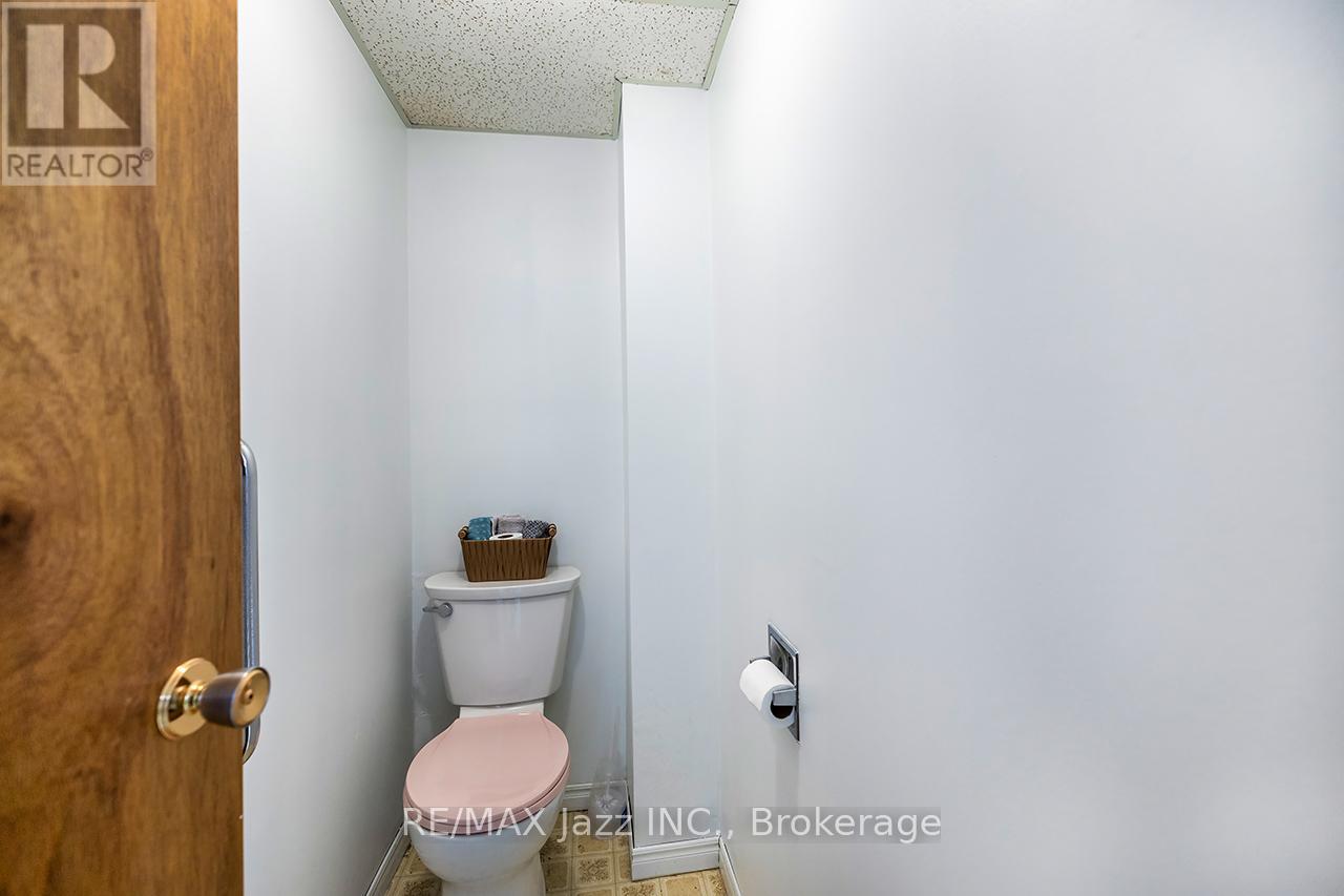 810 Kilkenny Court, Oshawa, Ontario  L1J 7B7 - Photo 25 - E13238814