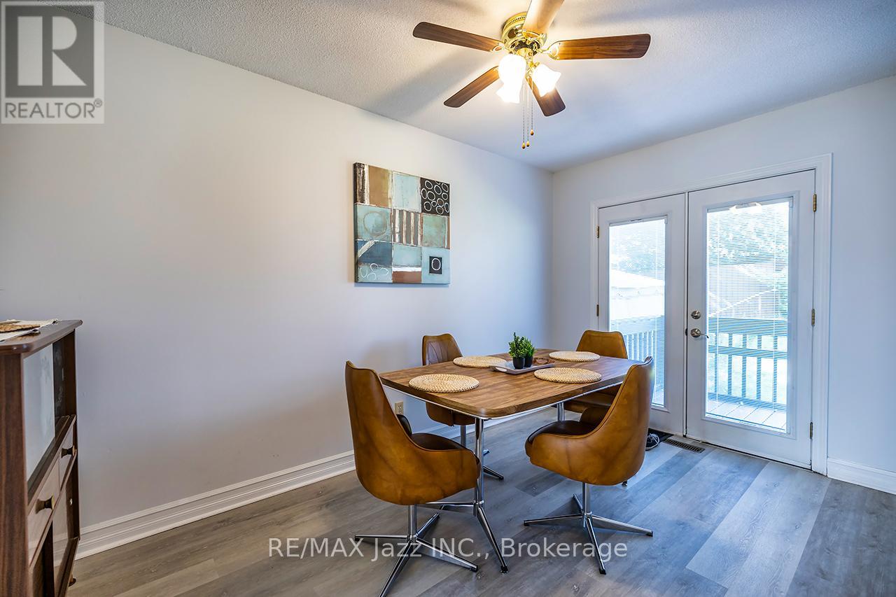 810 Kilkenny Court, Oshawa, Ontario  L1J 7B7 - Photo 9 - E13238814