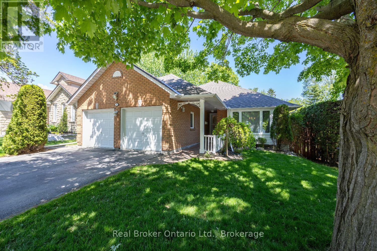 39 VALLEYCREST DRIVE, Clarington, Ontario