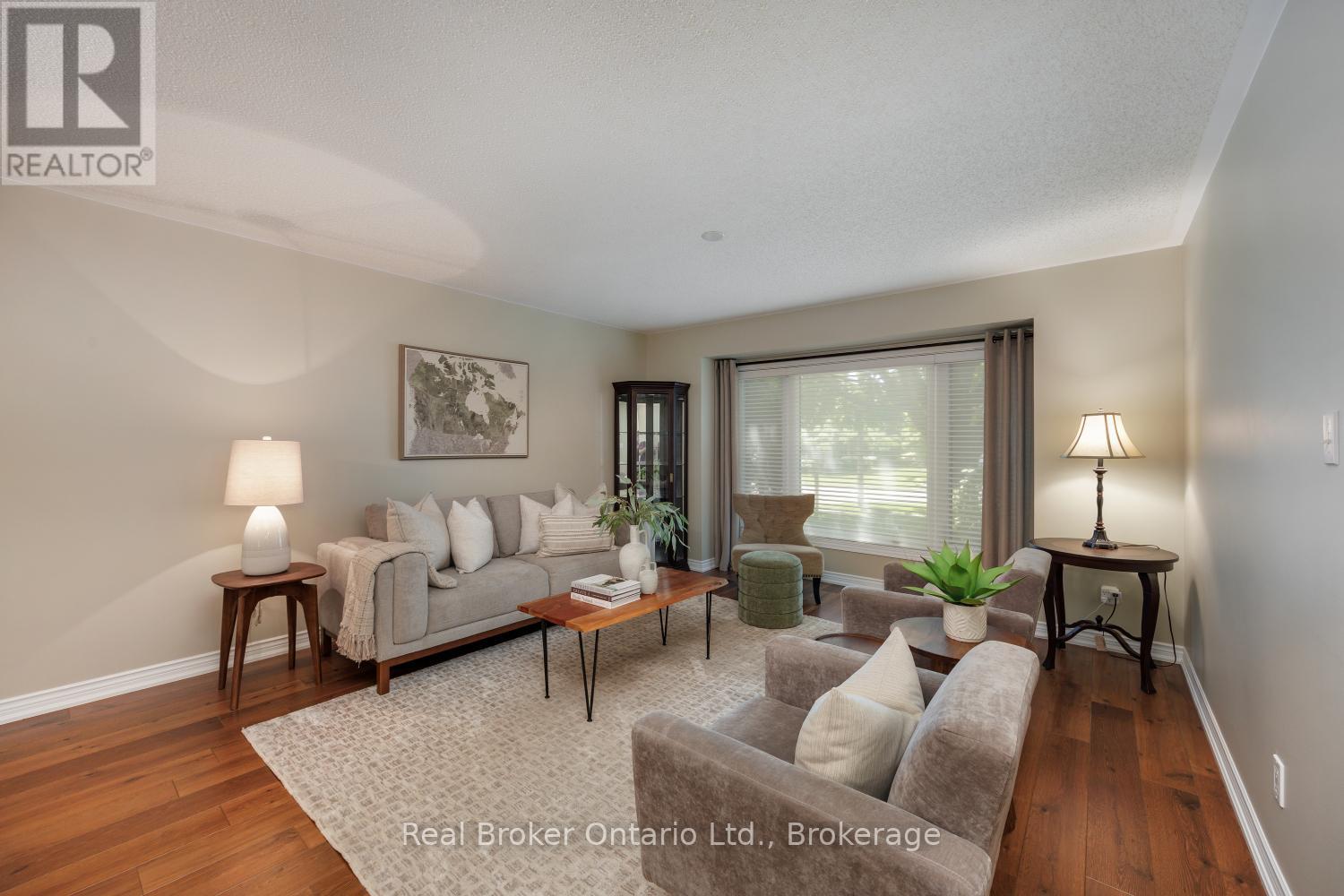 39 Valleycrest Drive, Clarington, Ontario  L1E 1H8 - Photo 7 - E13238952