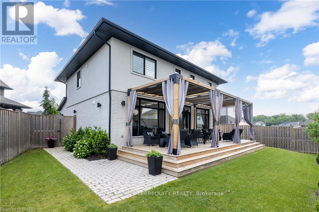 7701 Willey Street, Niagara Falls, Ontario  L2G 0H1 - Photo 12 - X13238654