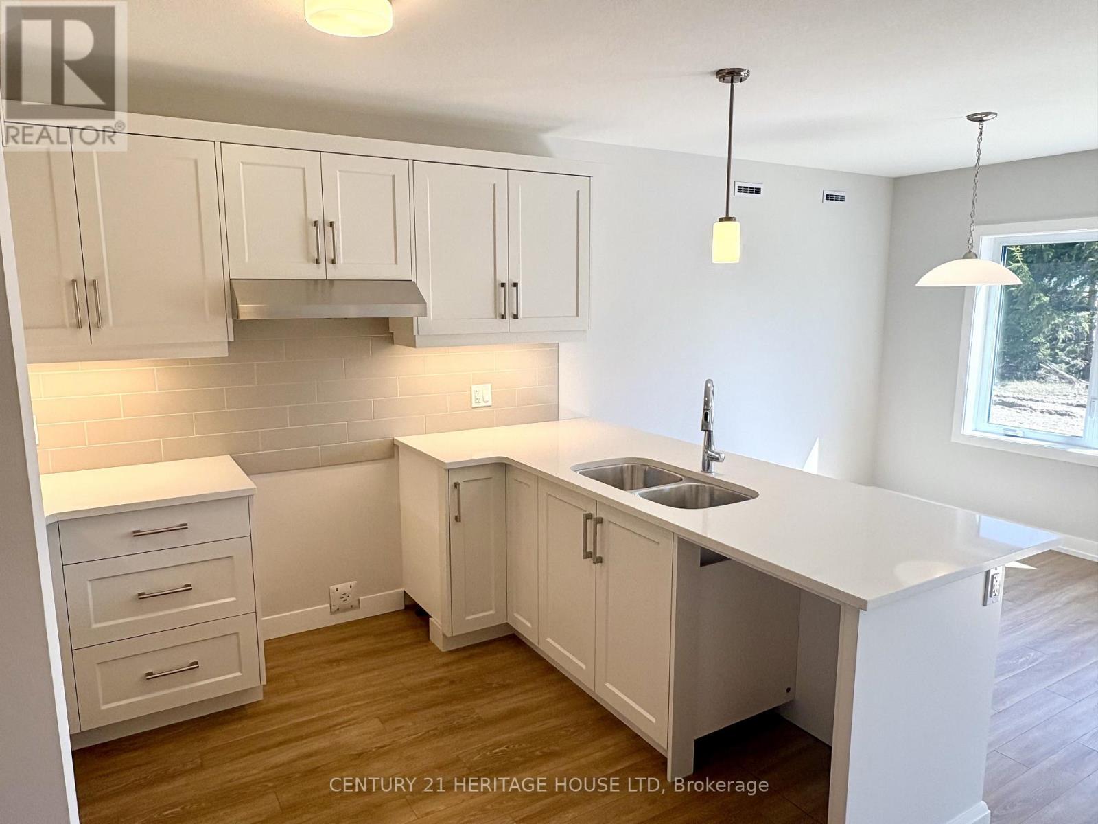 115 Styles Drive, St. Thomas, Ontario  N5R 0N8 - Photo 3 - X13238866