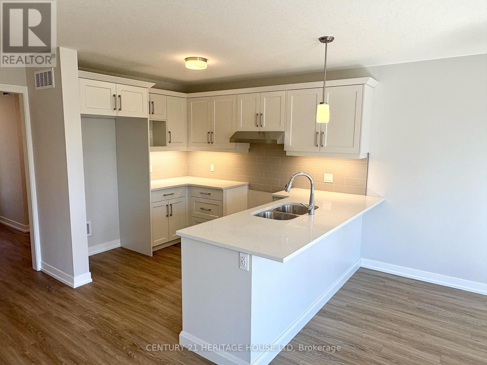 115 Styles Drive, St. Thomas, Ontario  N5R 0N8 - Photo 4 - X13238866