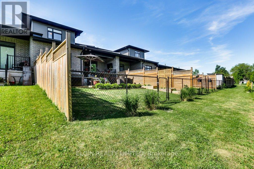 88 Rowe Avenue, South Huron, Ontario  N0M 1S0 - Photo 46 - X13238988
