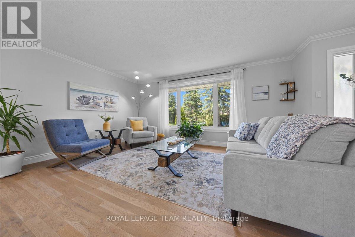 2 Lavina Crescent, Ottawa, Ontario  K2H 7P2 - Photo 5 - X13238856