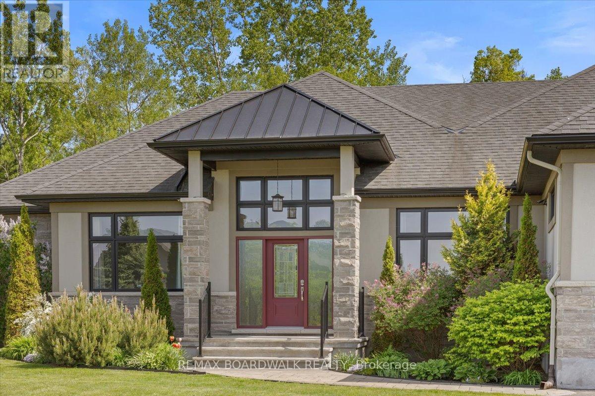7412 Blue Water Crescent, Ottawa, Ontario  K4P 0C8 - Photo 2 - X13238930