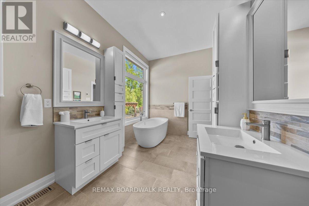 7412 Blue Water Crescent, Ottawa, Ontario  K4P 0C8 - Photo 32 - X13238930