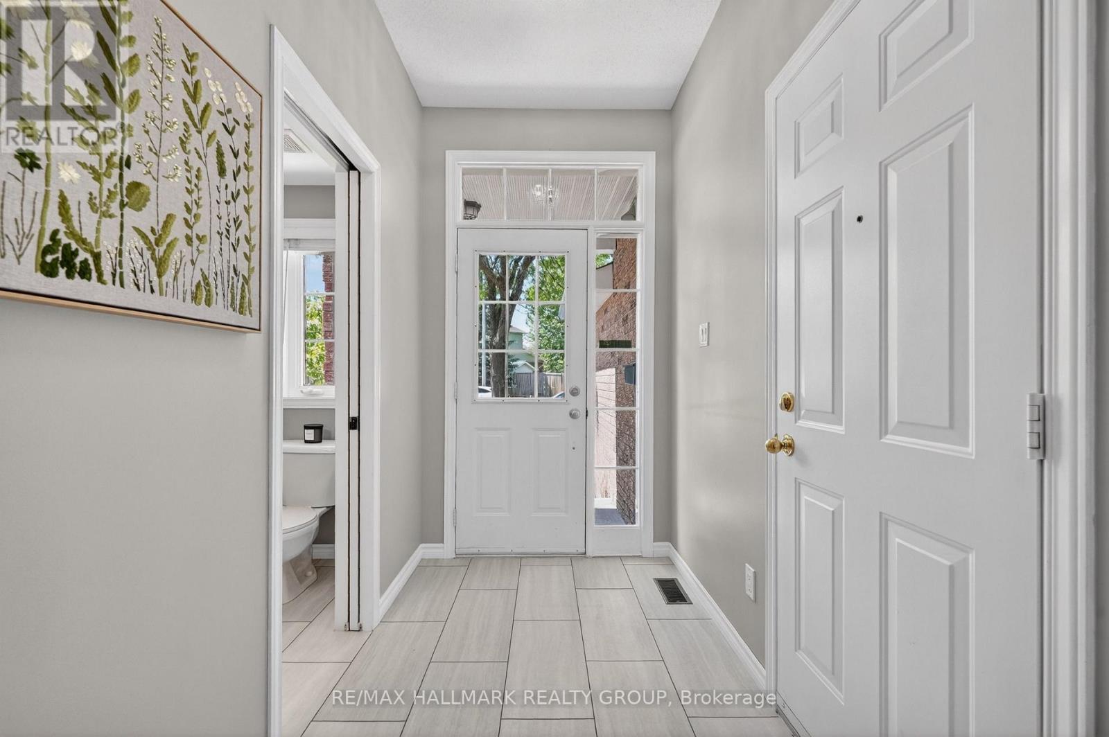 968 Lucille Way, Ottawa, Ontario  K4A 4J2 - Photo 2 - X13238976
