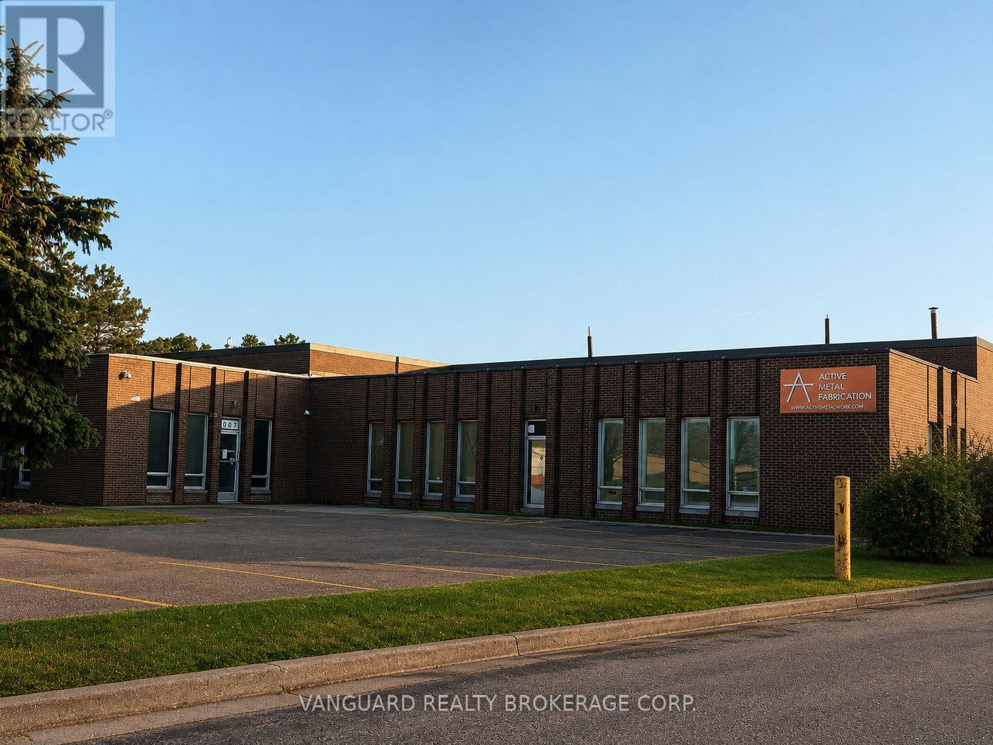 1001 FLINT ROAD, Toronto, Ontario