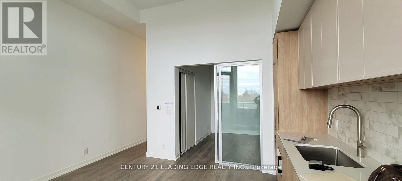 1006 - 2020 Bathurst Street, Toronto, Ontario M5P 0A6 - Photo 11 - C13121078