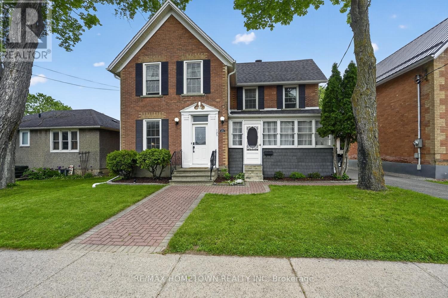 125 Park Street, Brockville, Ontario  K6V 2G8 - Photo 1 - X13238906