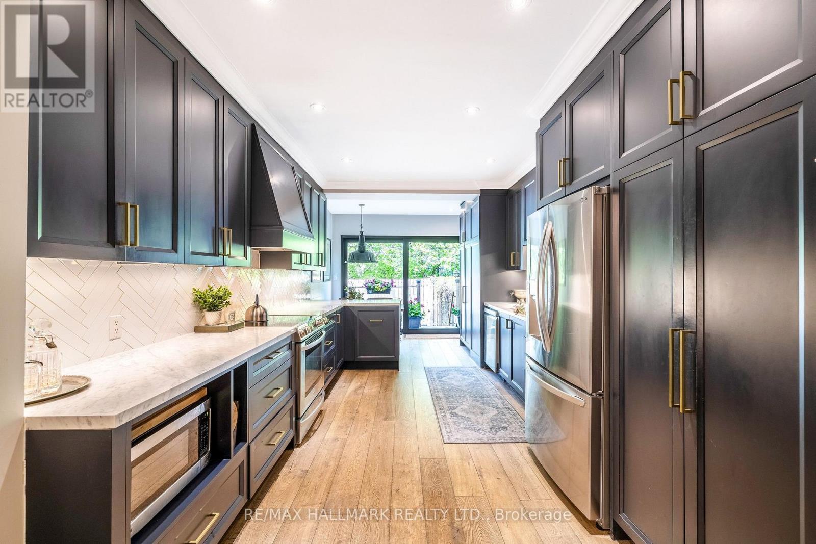 75 Tiverton Avenue, Toronto, Ontario  M4M 2M1 - Photo 8 - E13237688