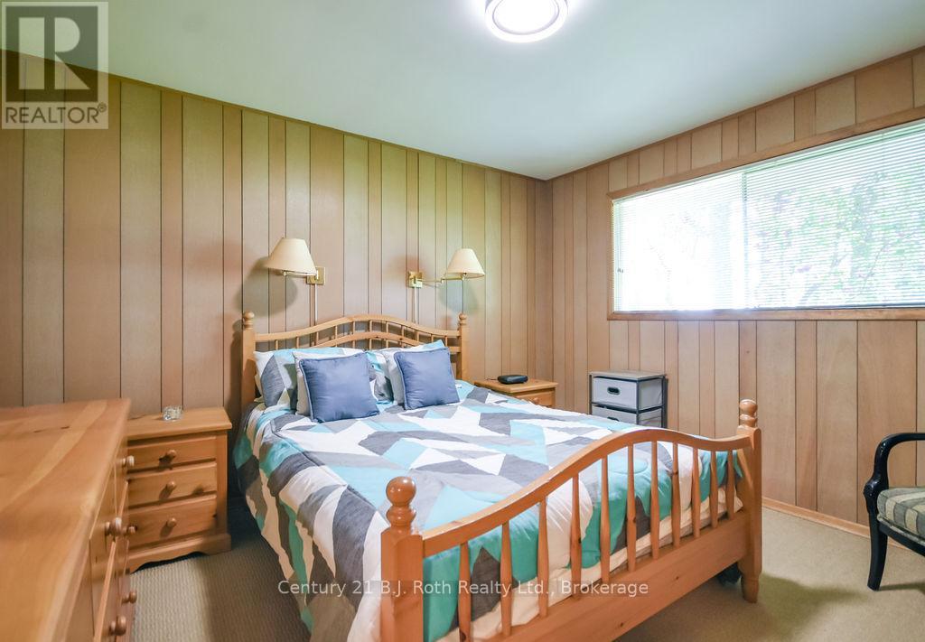 2551 Amigo Drive, Severn (West Shore), Ontario  L3V 6H3 - Photo 29 - S13238800